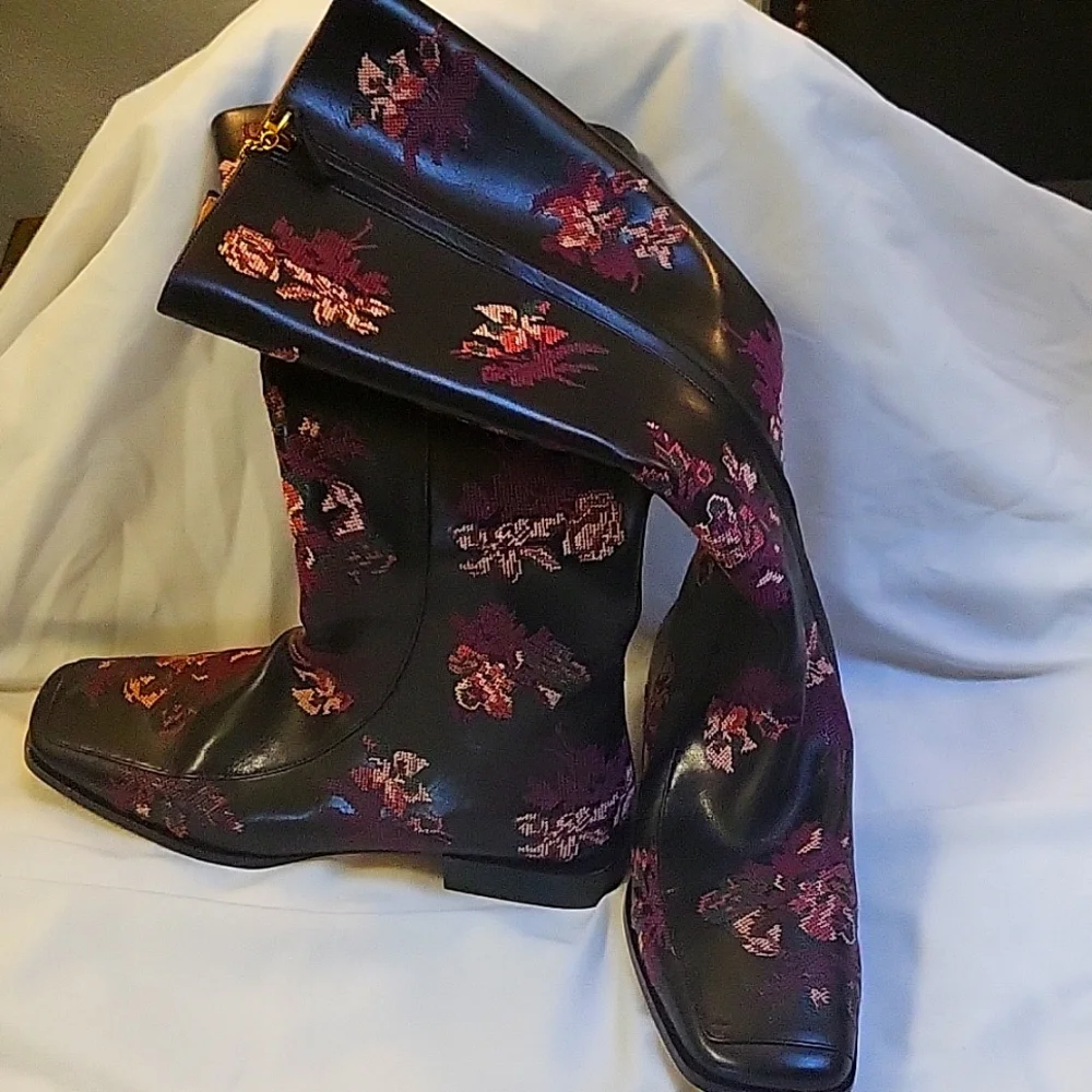 Tory Burch embroidered boots - Picture 1 of 5